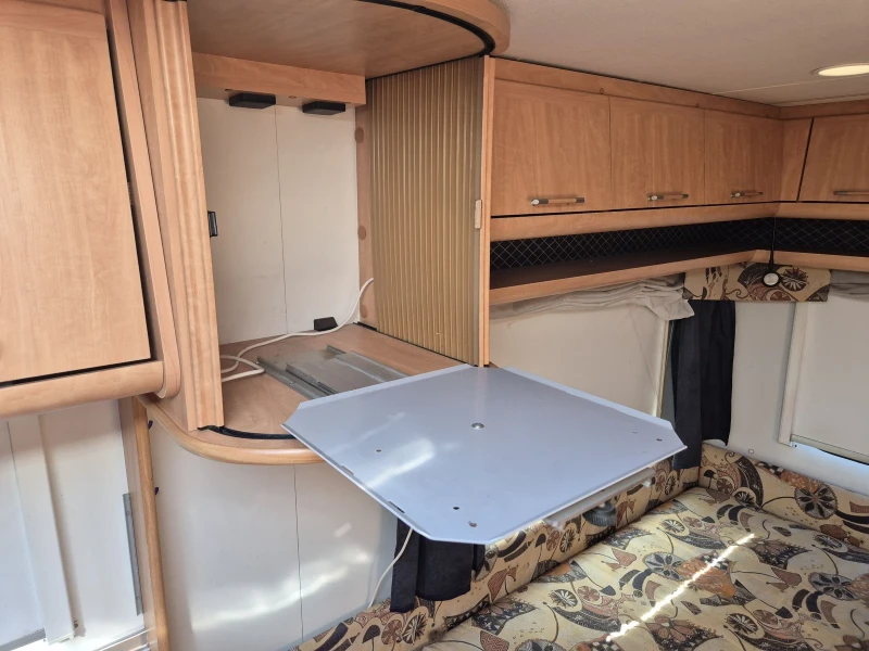 Каравана Burstner 4 МЕСТА WC БАНЯ ФОРСЕЛТ , снимка 10 - Каравани и кемпери - 51438254