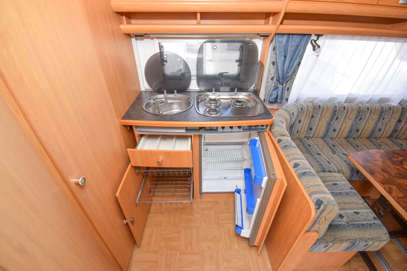 Каравана LMC MUNSTERLAND 650 MFK+ ФОРСЕЛТ - изображение 6