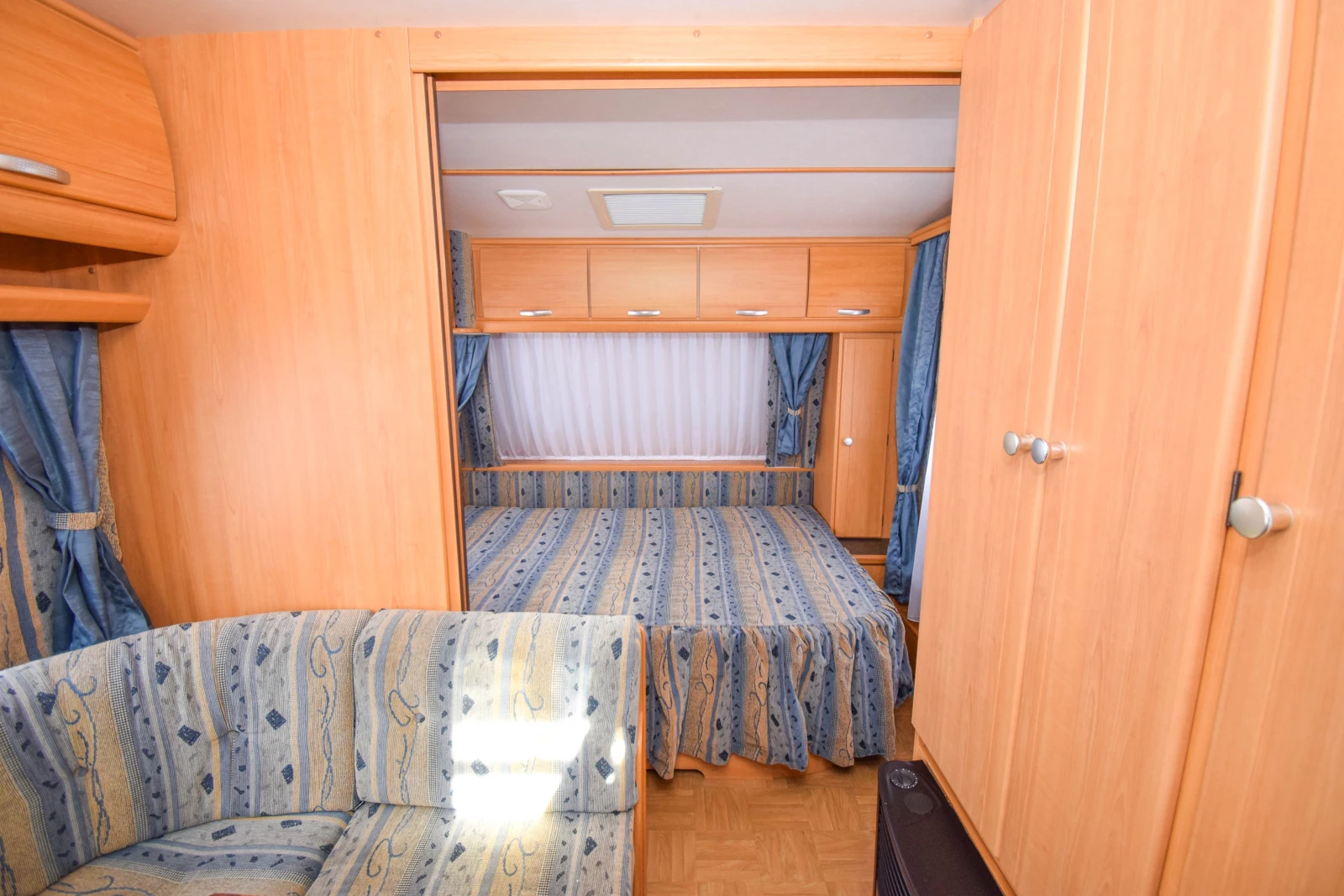 Каравана LMC MUNSTERLAND 650 MFK+ ФОРСЕЛТ - изображение 8