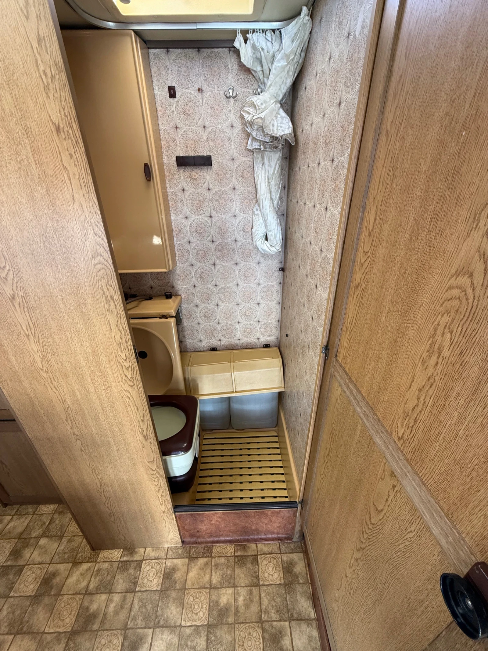 Кемпер HYMER / ERIBA Hymercamp 2, снимка 11 - Каравани и кемпери - 55528710