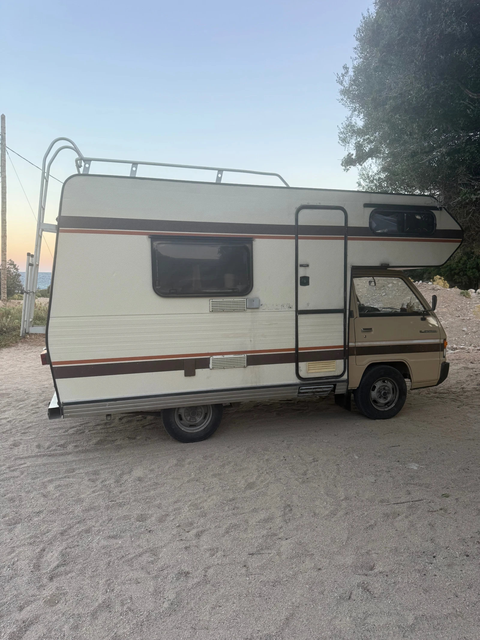 Кемпер HYMER / ERIBA Hymercamp 2, снимка 3 - Каравани и кемпери - 55528710