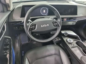 Kia EV6 77.4KWH 325КС. 4Х4 SOH-100% ДИСТРОНИК ОБДУХВАНЕ , снимка 8