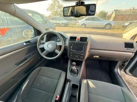 Обява за продажба на VW Golf 51.9TDI-105HP-CLIMA-NAVI-TOP ~3 200 лв. - изображение 6 | Auto.bg Обява за продажба на VW Golf 51.9TDI-105HP-CLIMA-NAVI-TOP ~3 200 лв. - изображение 6