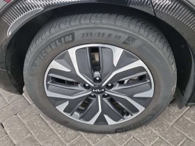 Kia EV6 77.4KWH 325КС. 4Х4 SOH-100% ДИСТРОНИК ОБДУХВАНЕ  | Auto.bg — изображение 13