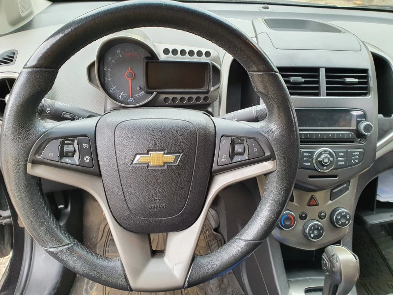 Chevrolet Aveo, снимка 4 - Автомобили и джипове - 47299629