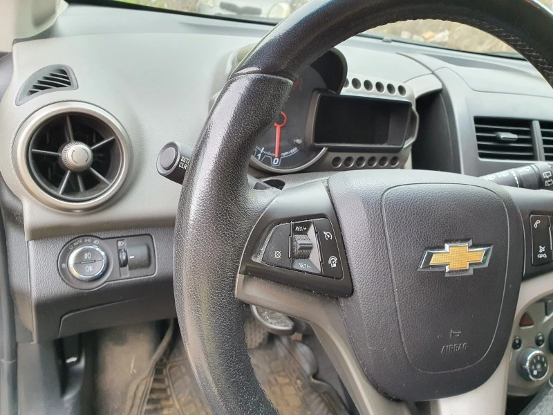 Chevrolet Aveo, снимка 5 - Автомобили и джипове - 47299629