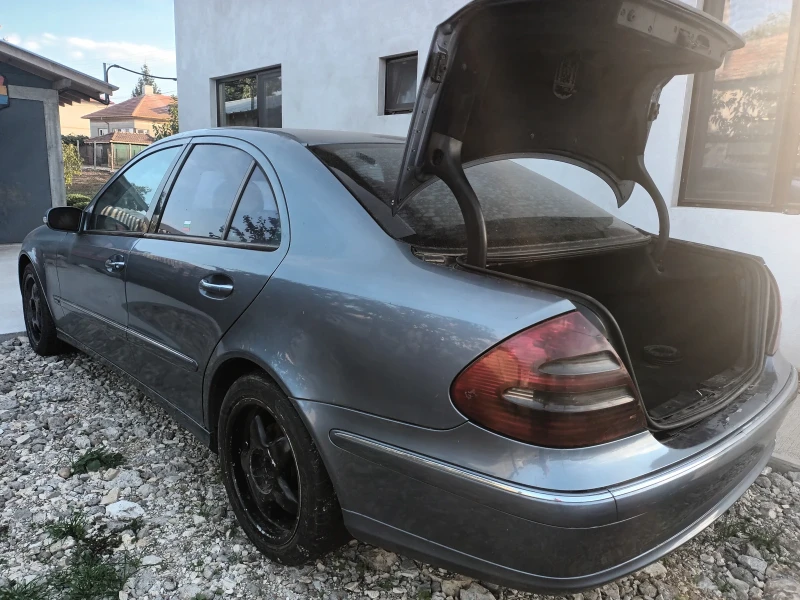 Mercedes-Benz E 220 2200 150 hp, снимка 4 - Автомобили и джипове - 47173874