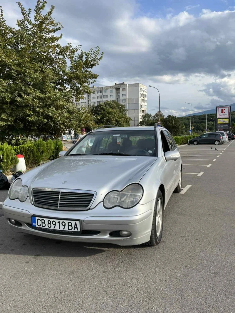 Mercedes-Benz C 220, снимка 2 - Автомобили и джипове - 47582939