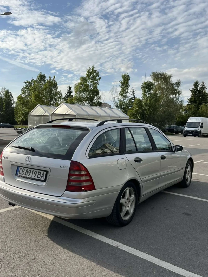 Mercedes-Benz C 220, снимка 6 - Автомобили и джипове - 47582939