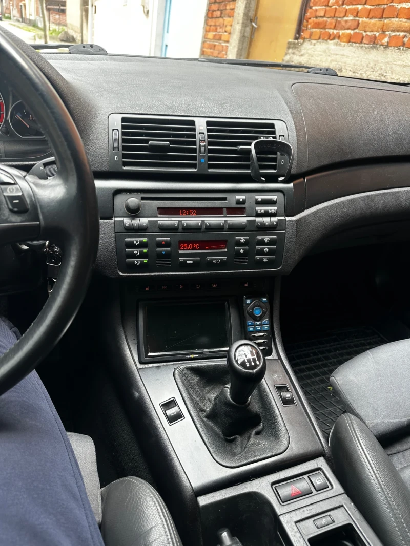 BMW 320, снимка 9 - Автомобили и джипове - 48676151