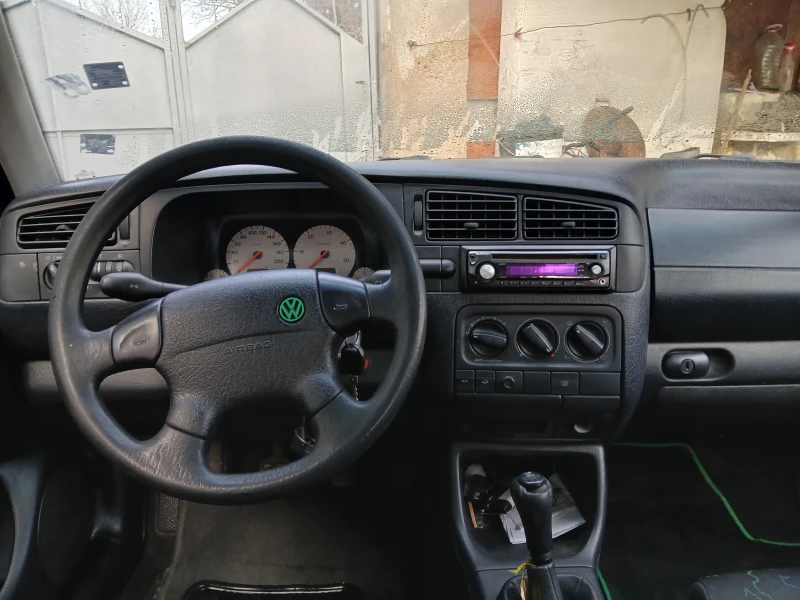 VW Golf 1.9TDI, снимка 7 - Автомобили и джипове - 48812719