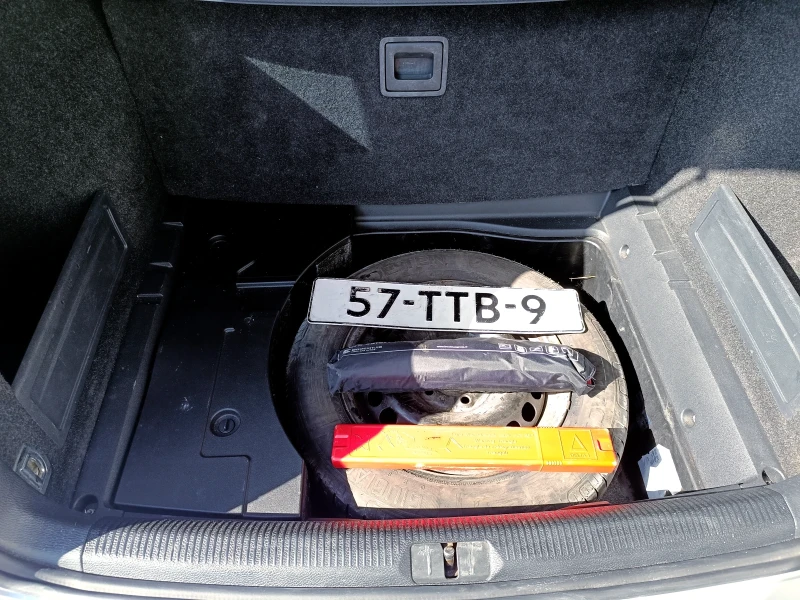 VW Passat 2.0 TDI, снимка 13 - Автомобили и джипове - 52232852