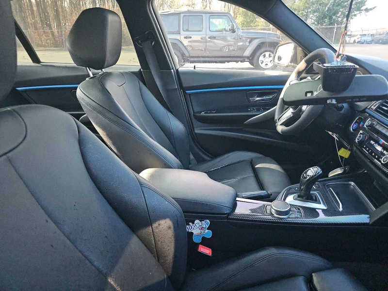 BMW 330 XDRIVE/M PCKG/АВТОКРЕДИТИРАНЕ/ПЪЛНА СЕРВИЗНА, снимка 12 - Автомобили и джипове - 52483493