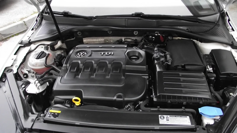 VW Golf 1.6.d.90.k.c.NAVI.5.100 km., снимка 9 - Автомобили и джипове - 52637626