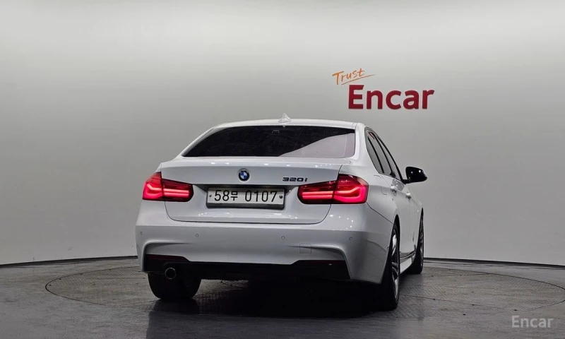 BMW 320, снимка 4 - Автомобили и джипове - 53264171