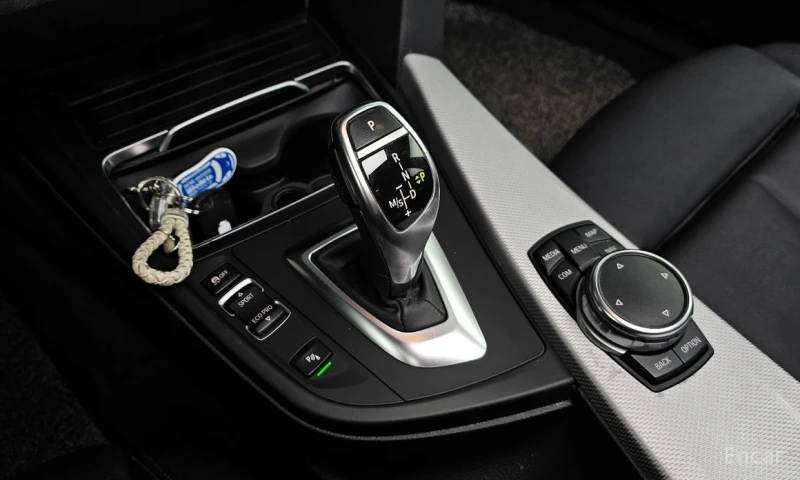 BMW 320, снимка 9 - Автомобили и джипове - 53264171