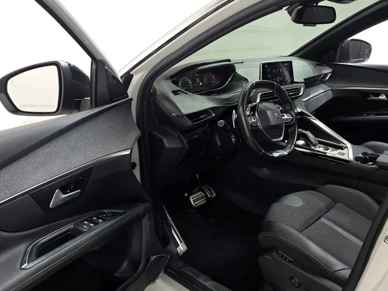 Peugeot 3008 1.5 BlueHDI GT - САМО 30% АВАНС, снимка 10 - Автомобили и джипове - 55987591