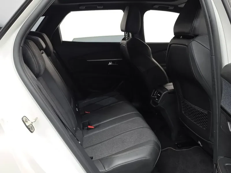 Peugeot 3008 1.5 BlueHDI GT - САМО 30% АВАНС, снимка 11 - Автомобили и джипове - 55987591