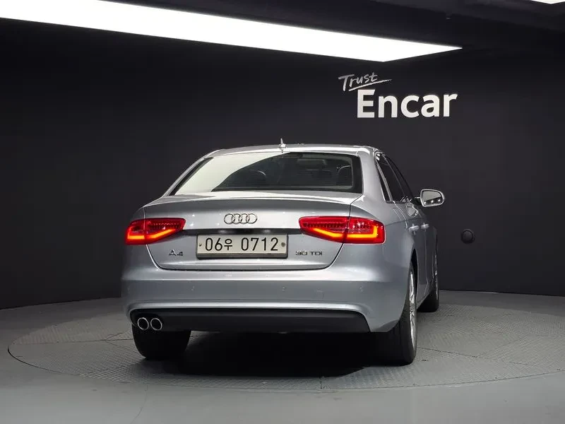 Audi A4 2.0 TDI - САМО 30% АВАНС, снимка 10 - Автомобили и джипове - 56114889