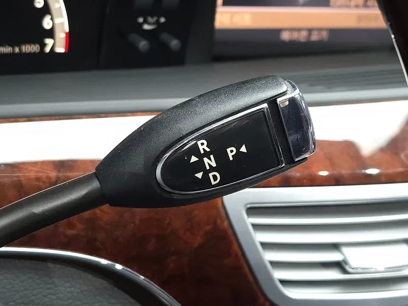 Mercedes-Benz S 550 4Matic, снимка 9 - Автомобили и джипове - 56672689