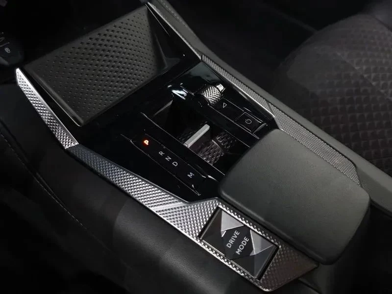 Citroen DS4, снимка 9 - Автомобили и джипове - 56690380
