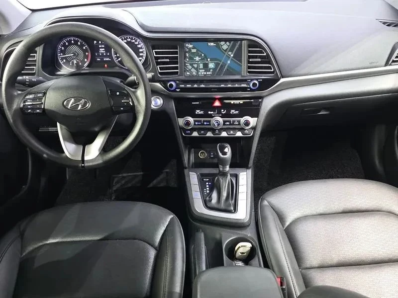 Hyundai Elantra, снимка 7 - Автомобили и джипове - 56724879