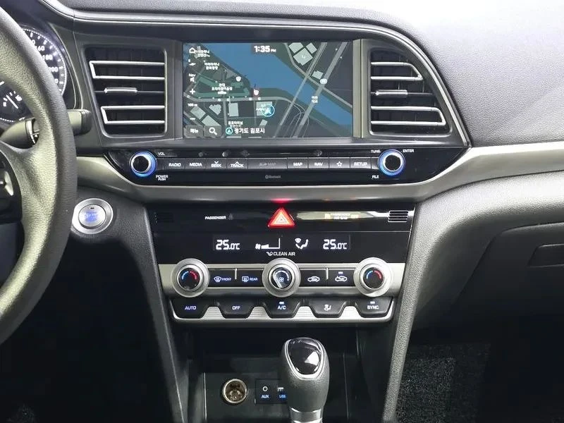 Hyundai Elantra, снимка 13 - Автомобили и джипове - 56724879