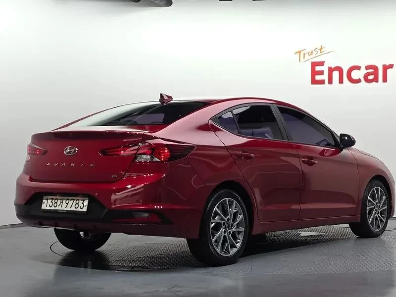 Hyundai Elantra, снимка 2 - Автомобили и джипове - 56724879