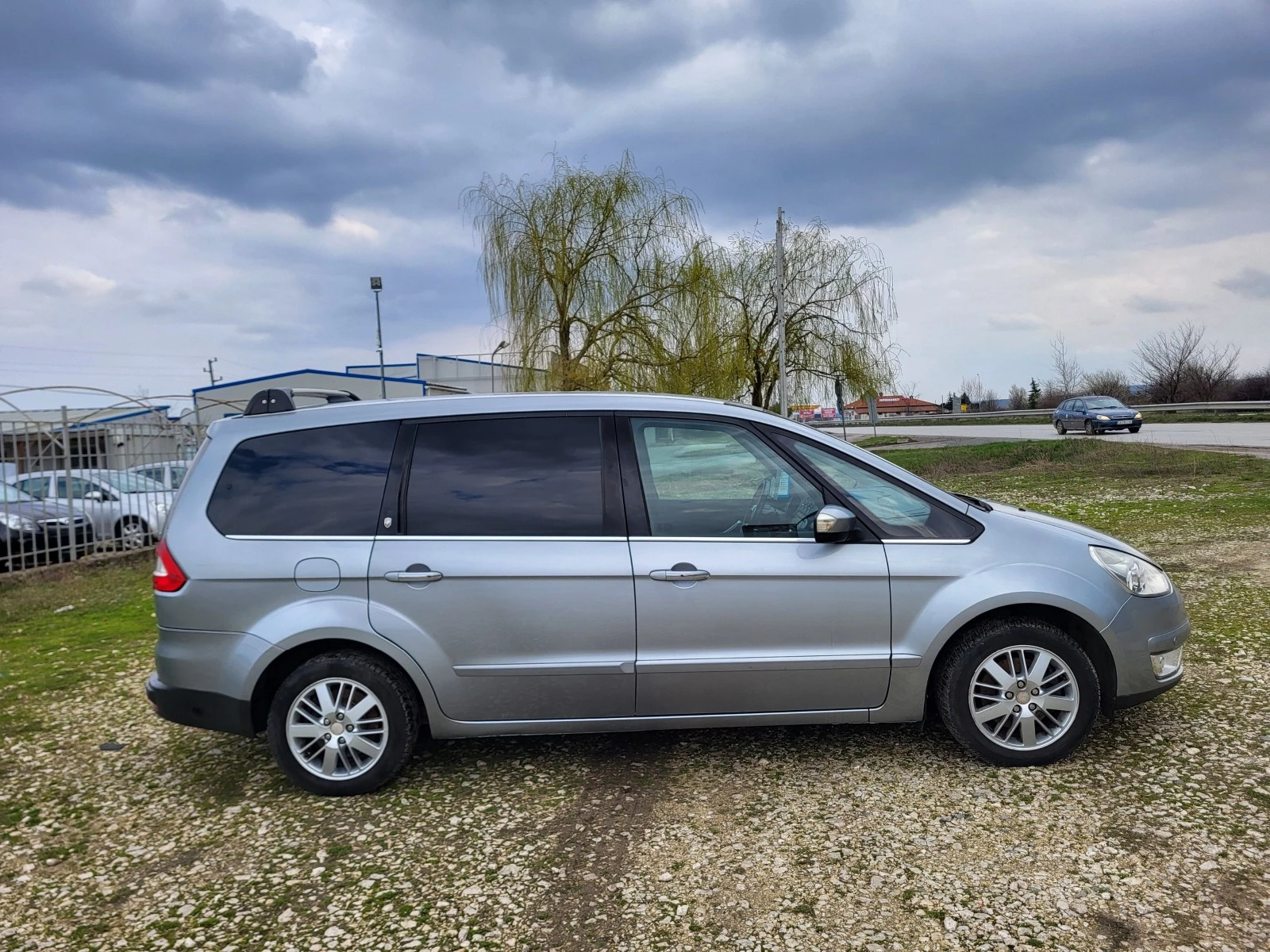 Ford Galaxy 2.0i-ГАЗ - изображение 5