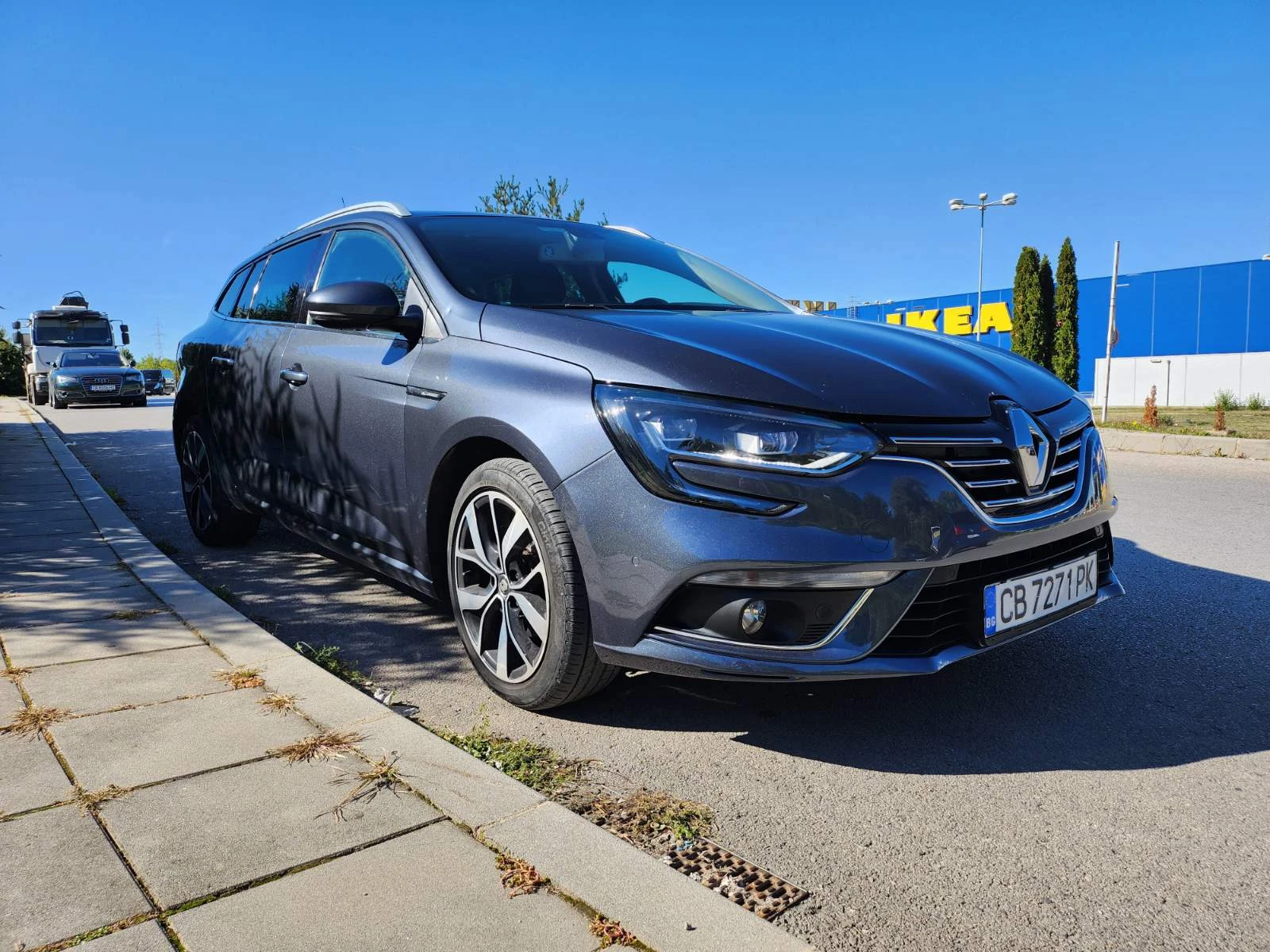 Renault Megane  1, 3 TCe Intens автоматик! - изображение 2