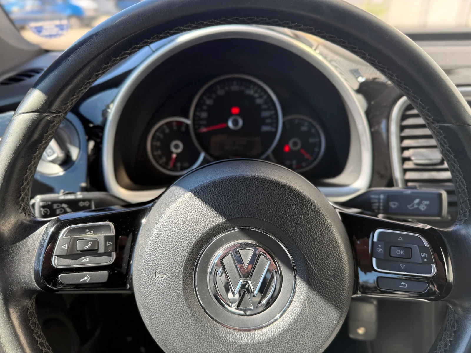 VW Beetle 1, 2TSI+ 105kc+ Навигация+ Климатроник+ Камера | Mobile.bg — изображение 15