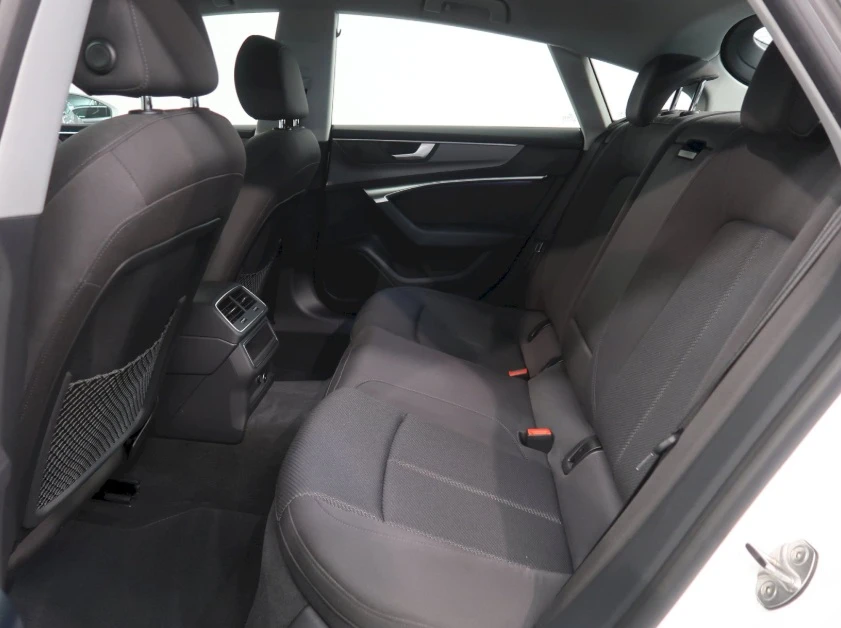 Audi A7 Sportback 40 TDI Quattro - изображение 8