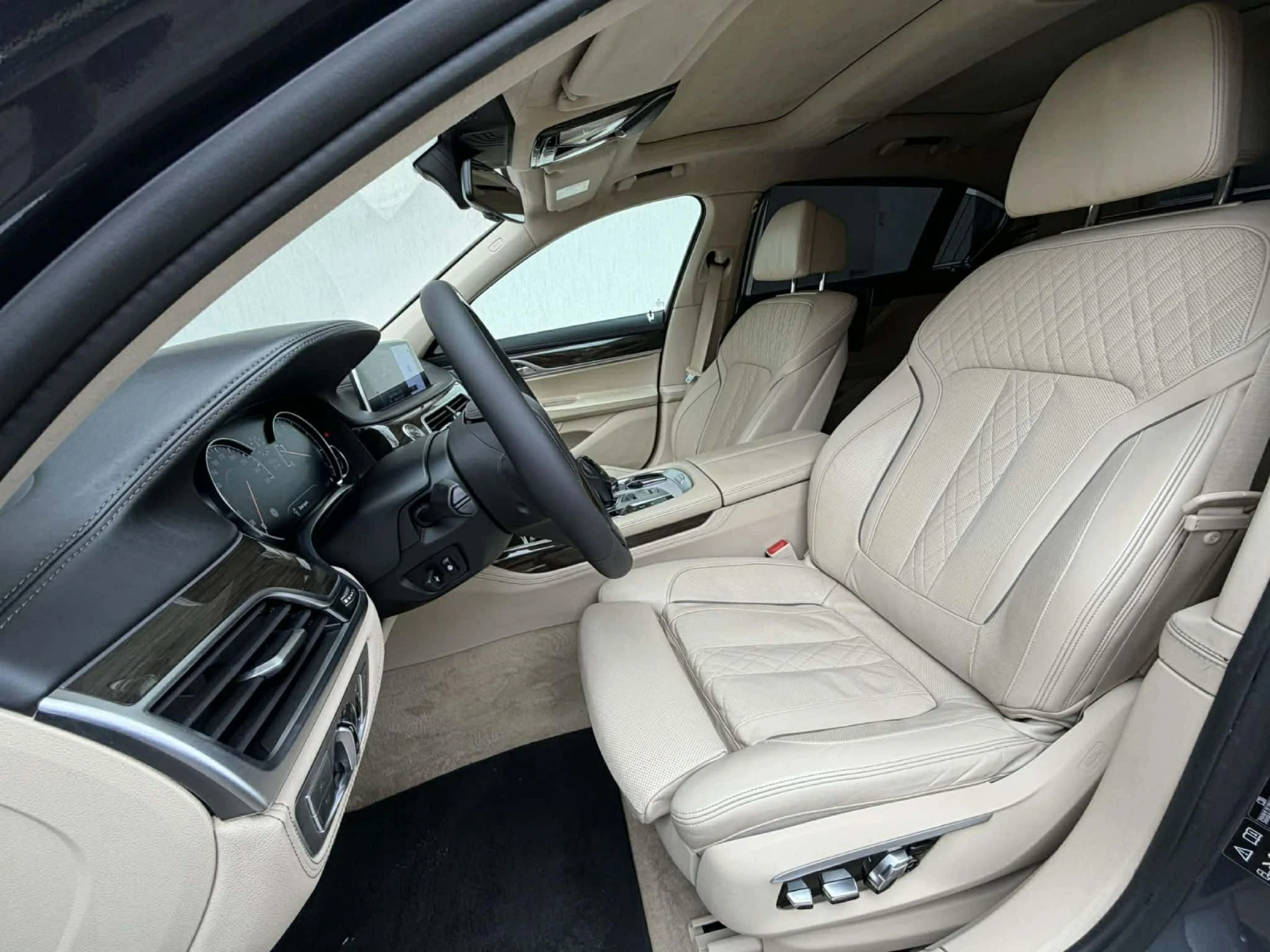 BMW 750 Li / X-DRIVE - изображение 9