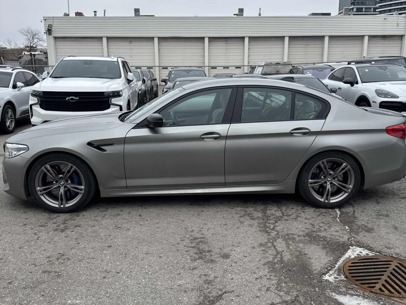 BMW M5 COMPTETITION 4.4L xDrive - изображение 2