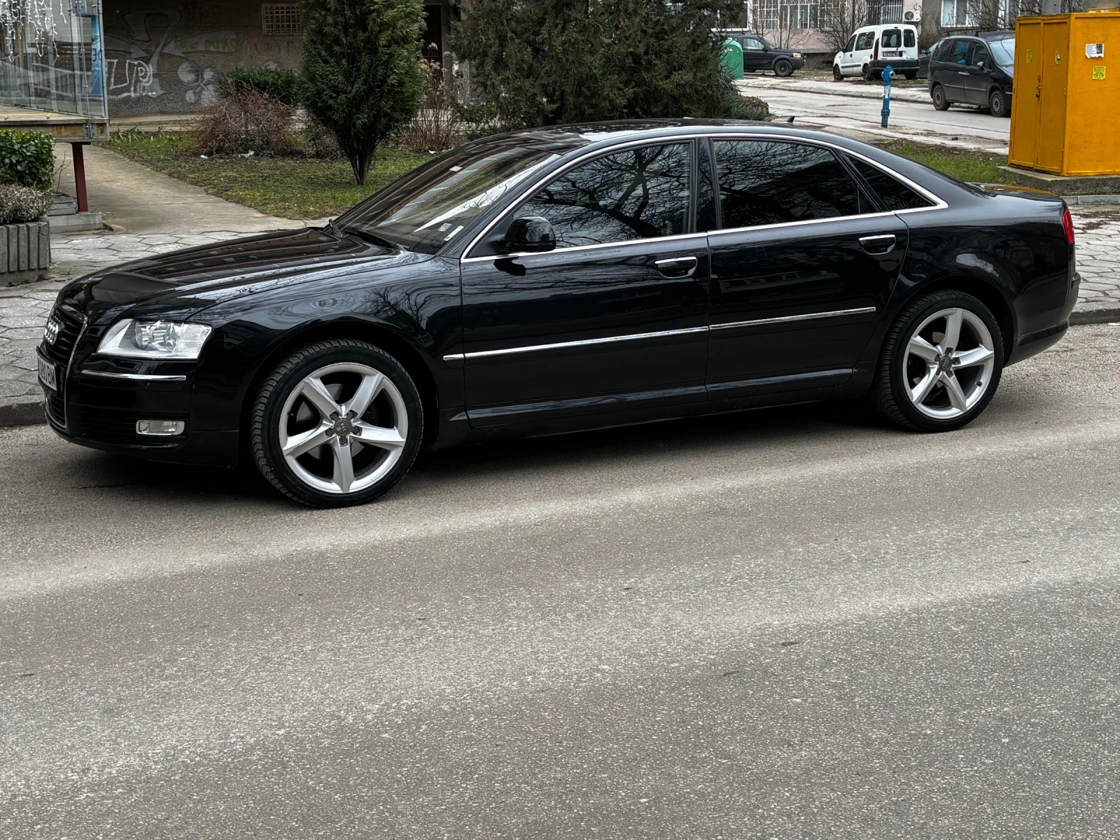 Audi A8  - изображение 2