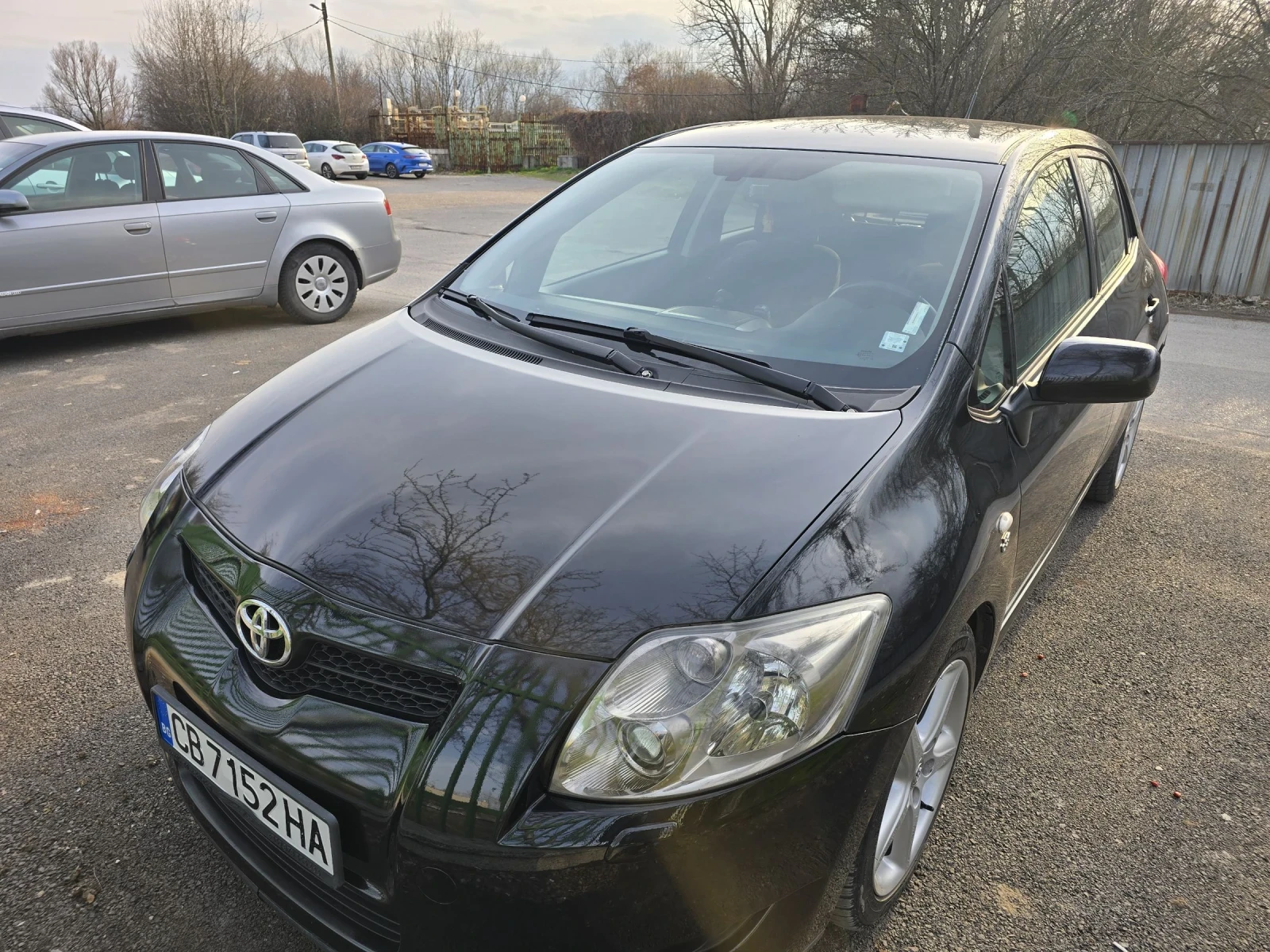Toyota Auris 2.2 D Cat-177k., снимка 3 - Автомобили и джипове - 53697392
