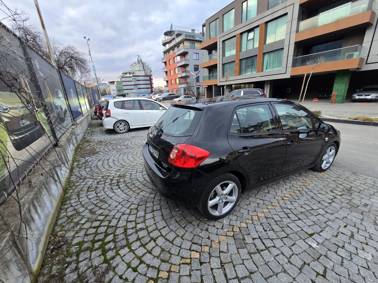 Toyota Auris 2.2 D Cat-177k., снимка 15 - Автомобили и джипове - 53697392