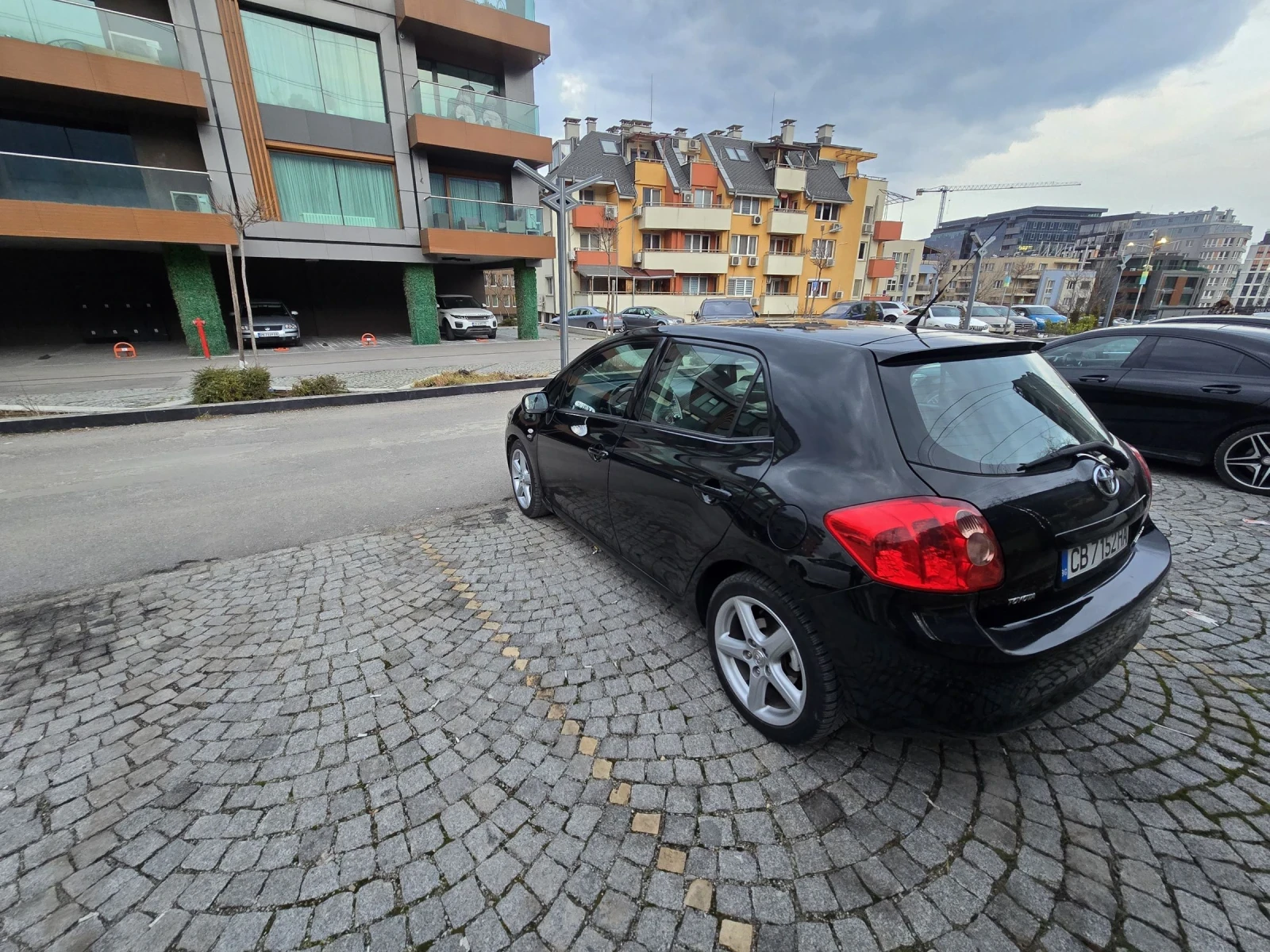 Toyota Auris 2.2 D Cat-177k., снимка 17 - Автомобили и джипове - 53697392