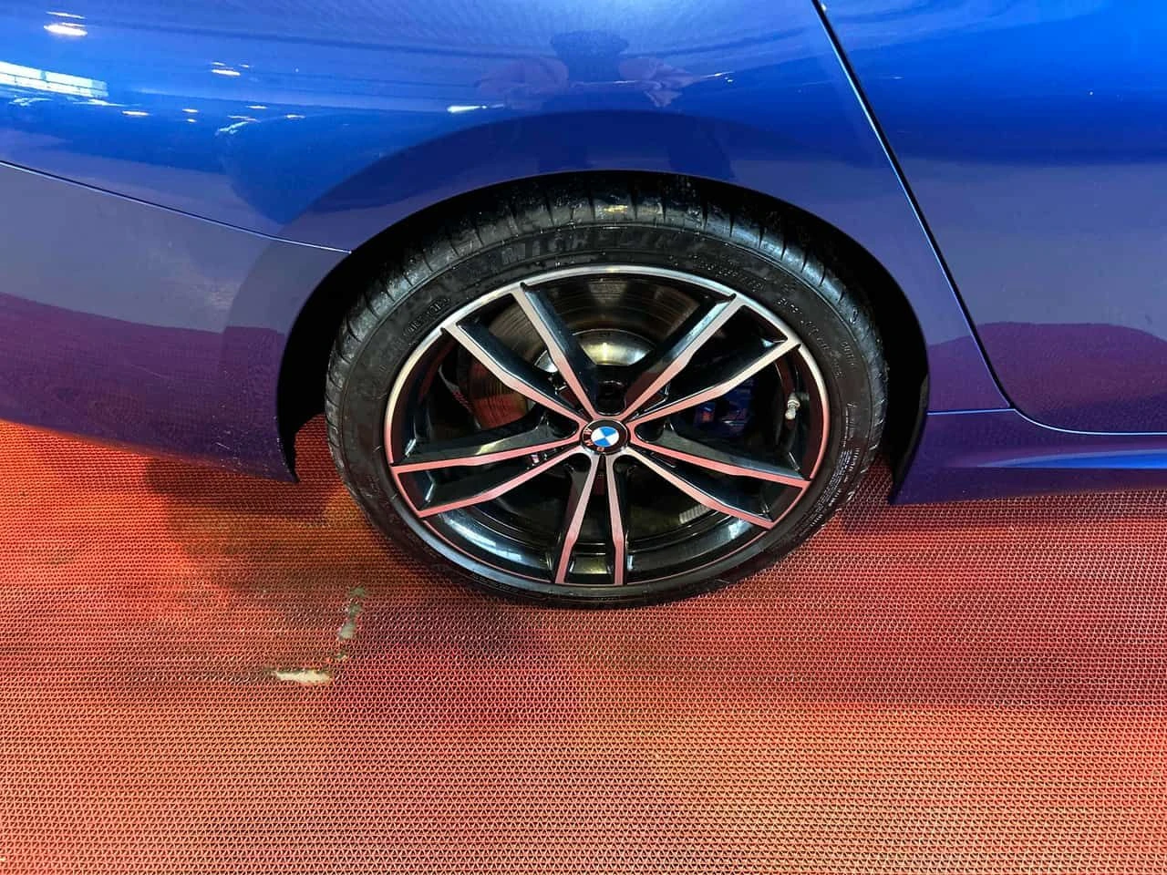 BMW 330 I XDRIVE | HEAD UP | CARFAX - изображение 7