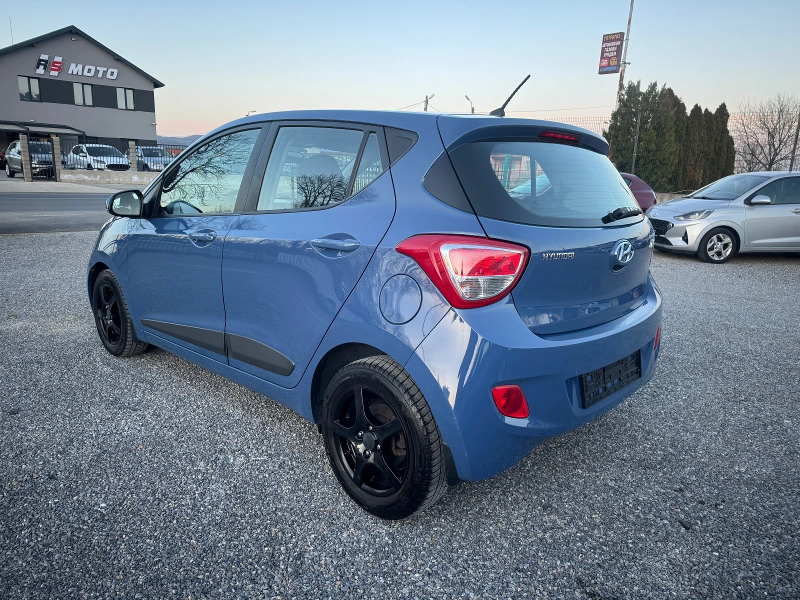 Hyundai I10 1.0i Klima EURO 6, снимка 5 - Автомобили и джипове - 53829568