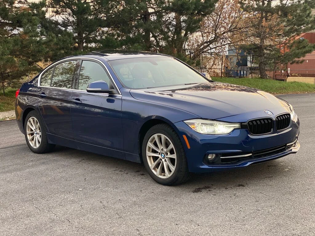 BMW 330 xDrive* АвтоКредит* (ЦЕНА ДО БГ), снимка 3 - Автомобили и джипове - 53965811