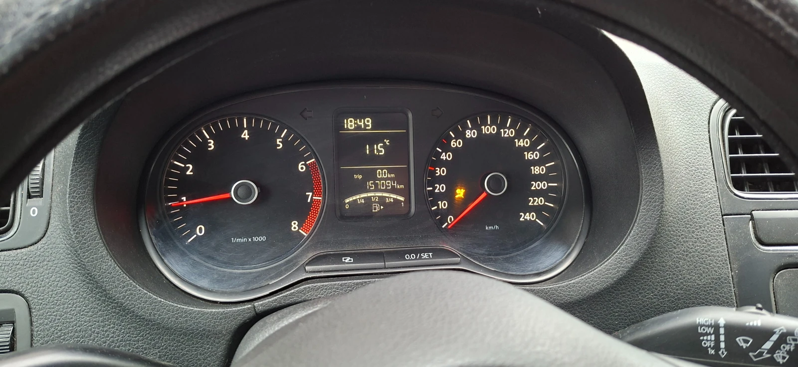 VW Polo хечбек с 5 врати, снимка 9 - Автомобили и джипове - 54041315