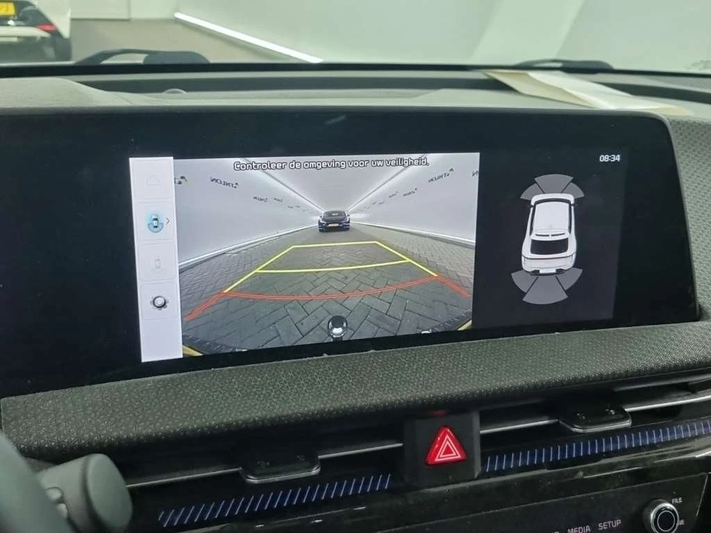 Kia EV6 77.4KWH 325КС. 4Х4 SOH-100% ДИСТРОНИК ОБДУХВАНЕ , снимка 10 - Автомобили и джипове - 54083638