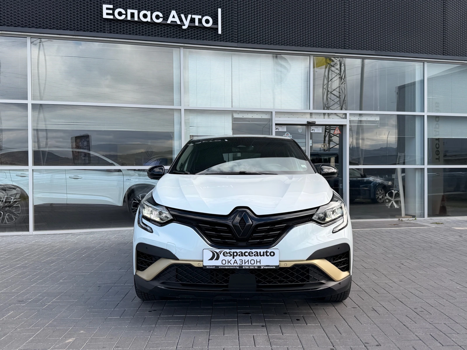 Renault Captur 1.6 куб.см /   E-Tech full hybrid 145 , снимка 2 - Автомобили и джипове - 54111375