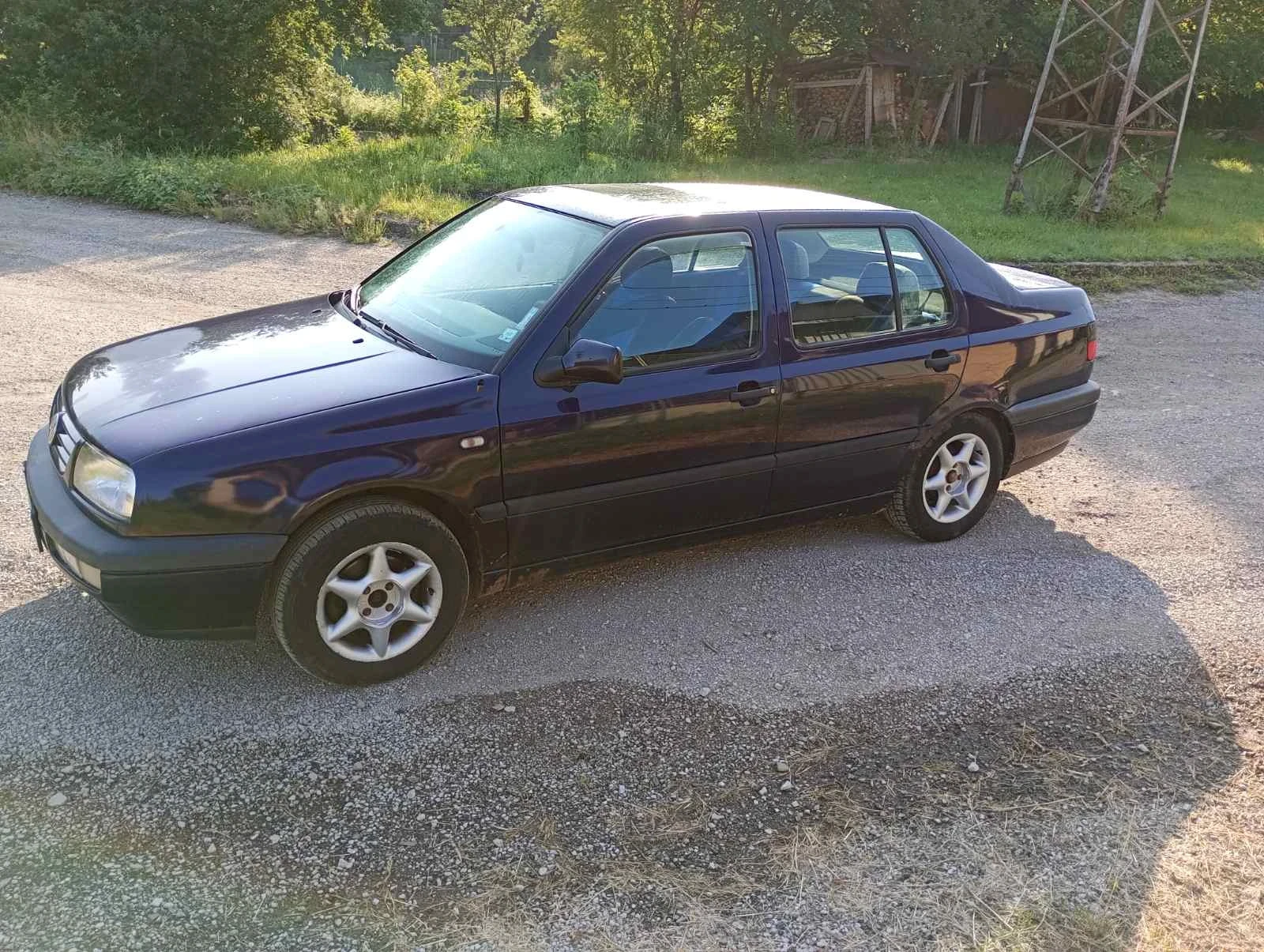 VW Vento, снимка 2 - Автомобили и джипове - 54173214