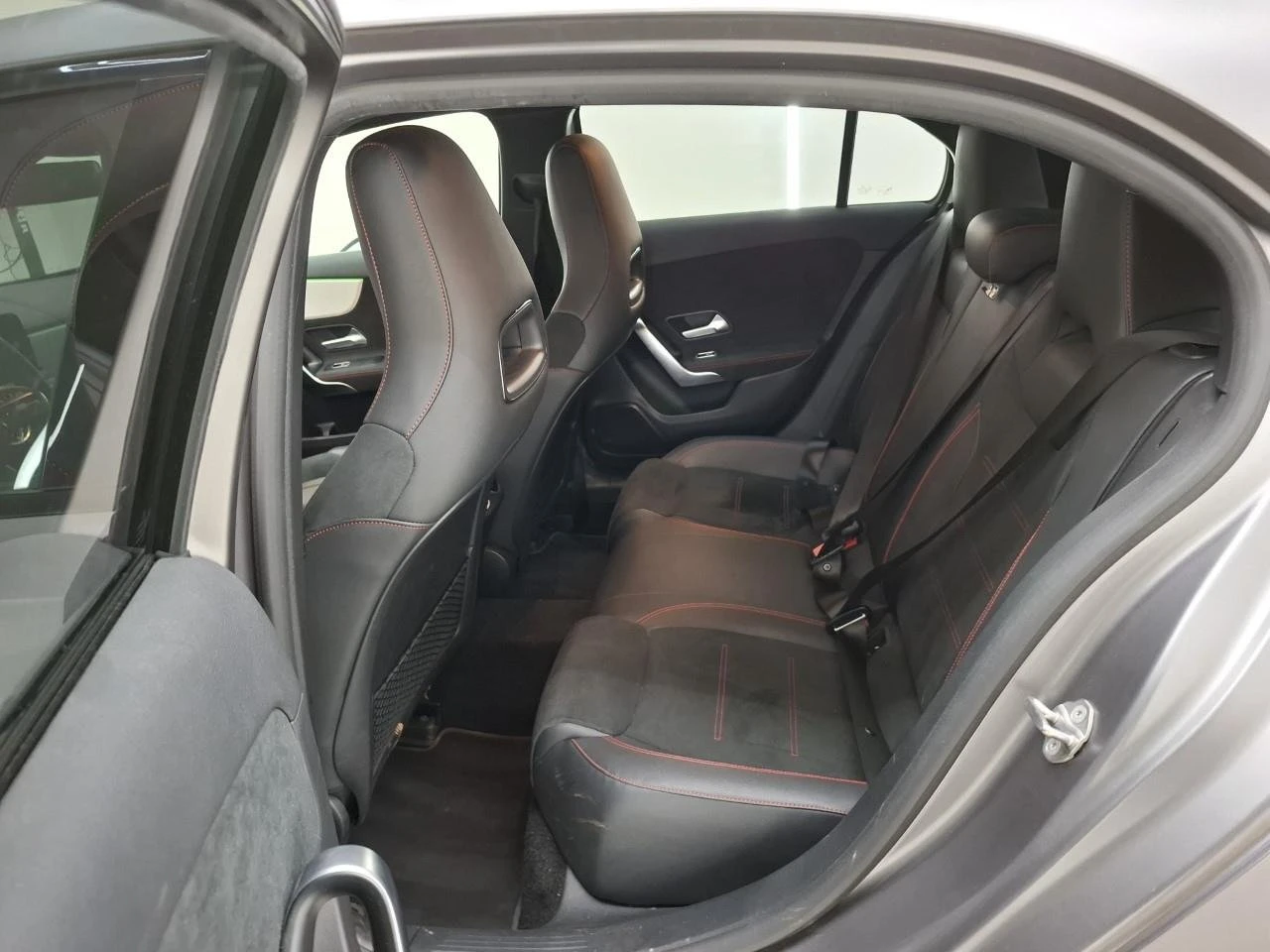 Mercedes-Benz A 180 180 Business Solution AMG, снимка 8 - Автомобили и джипове - 54552089
