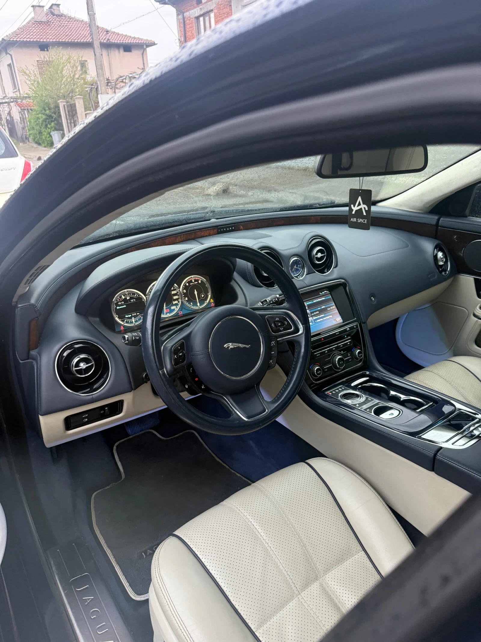 Jaguar Xj, снимка 8 - Автомобили и джипове - 54667562