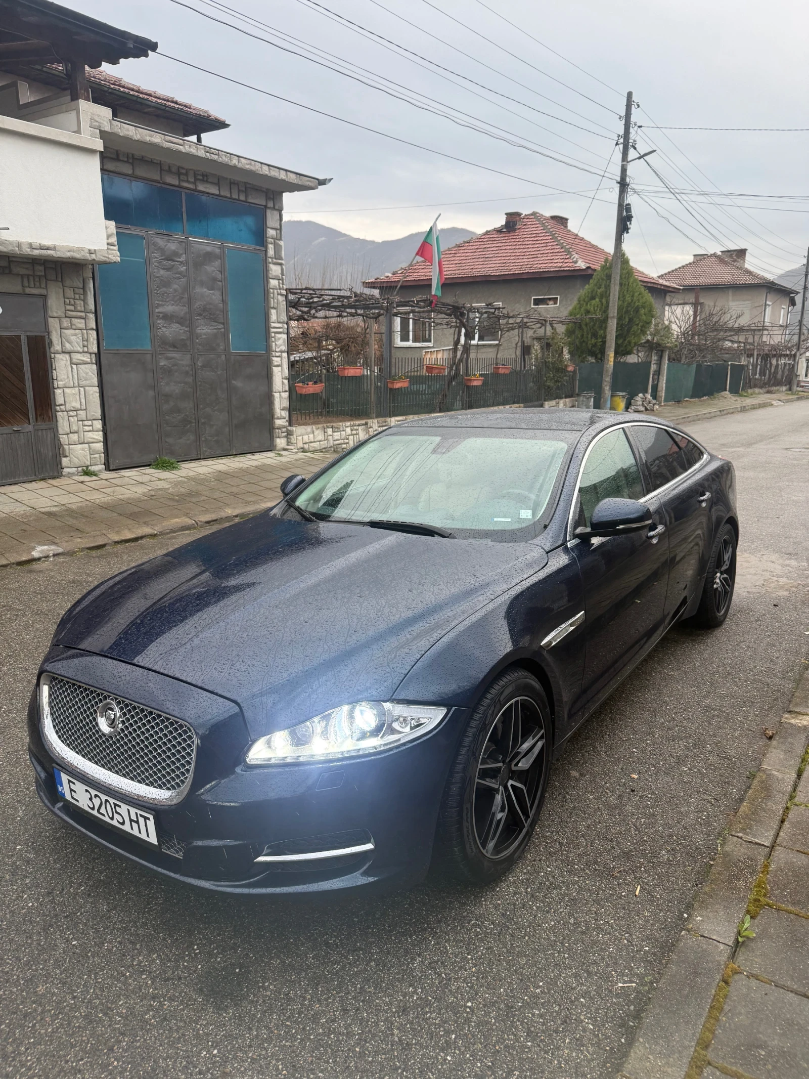 Jaguar Xj