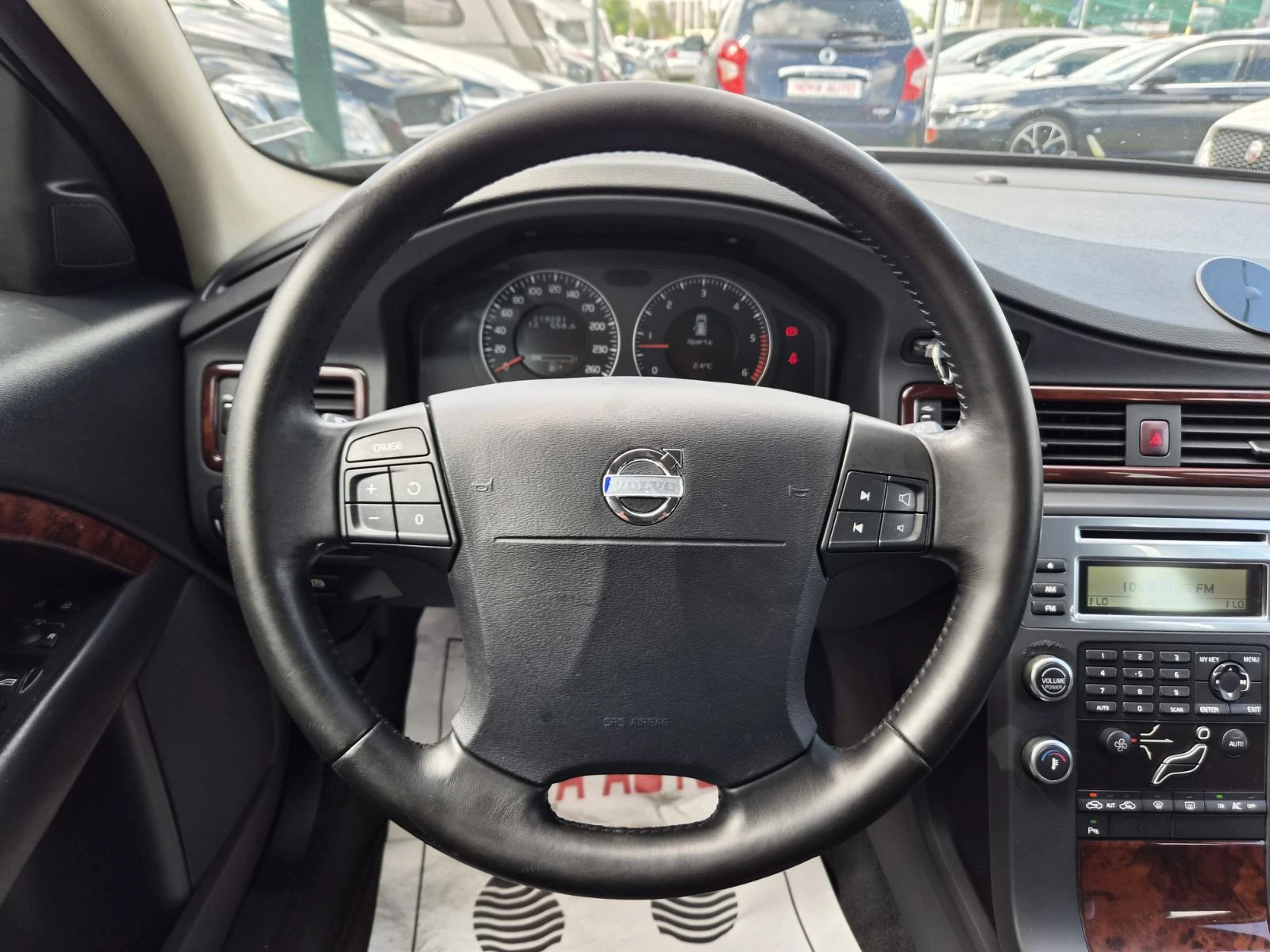 Volvo V70 2.4D-163КС-MOMENTUM, снимка 9 - Автомобили и джипове - 54784281