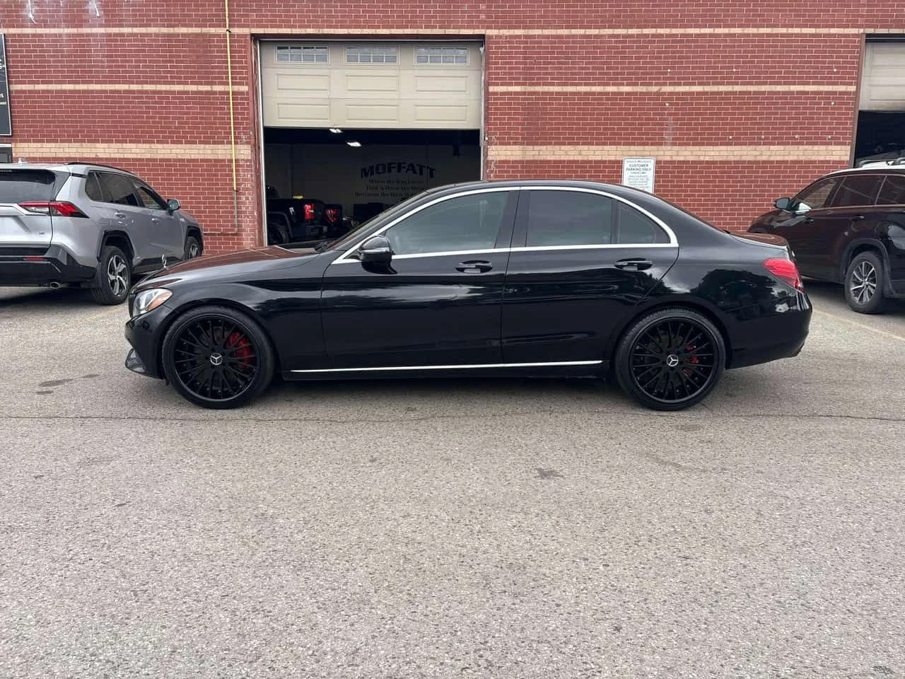 Mercedes-Benz C 300 * CARFAX * ПОДГРЕВИ * ПАНО * АВТОКРЕДИТ, снимка 2 - Автомобили и джипове - 54886054
